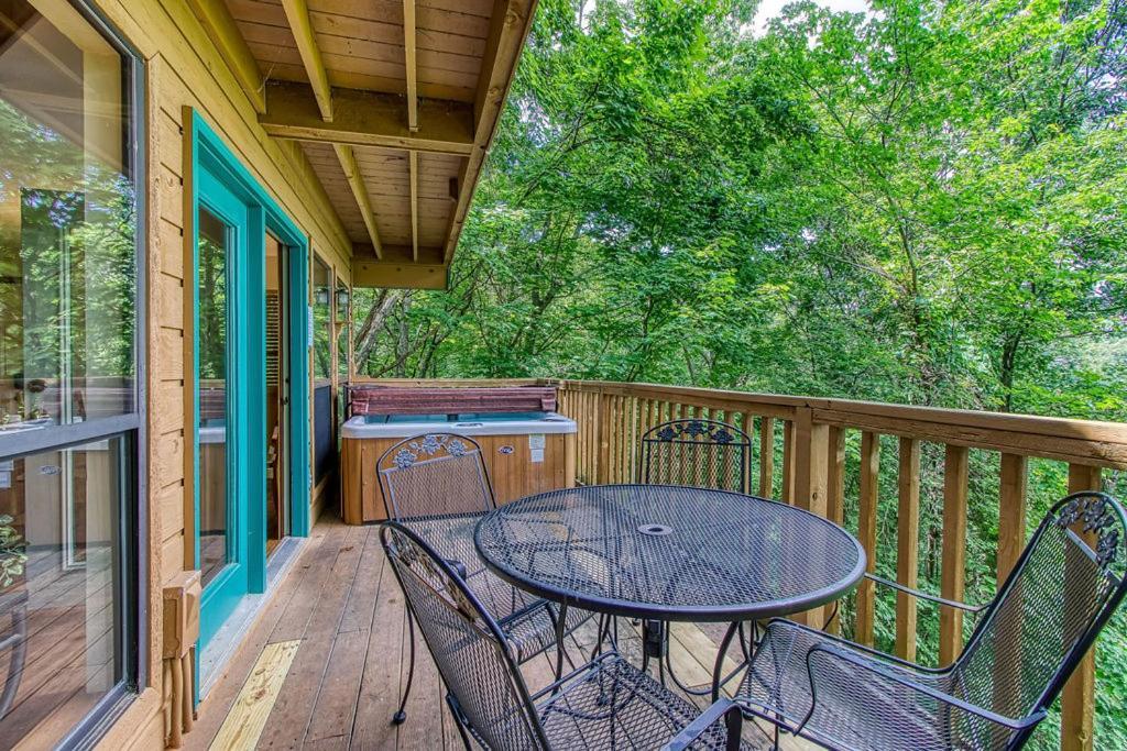 Serenity Heights, Amazing Views, Hot Tub Pool Access, 1089 Free Tickets Each Paid Day, Dollywood Gatlinburg Exterior photo