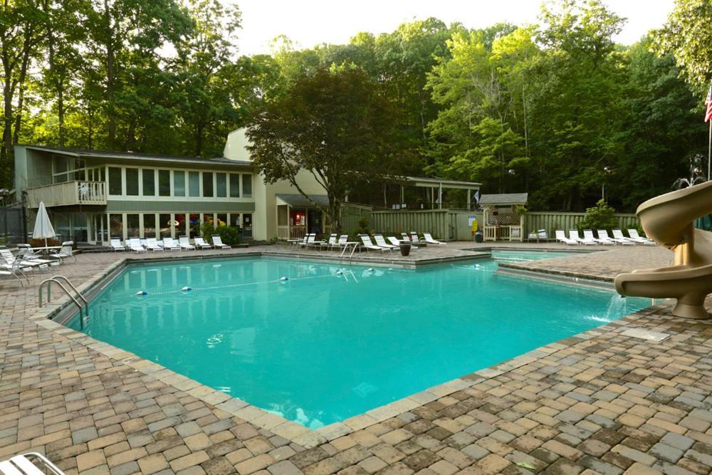 Serenity Heights, Amazing Views, Hot Tub Pool Access, 1089 Free Tickets Each Paid Day, Dollywood Gatlinburg Room photo