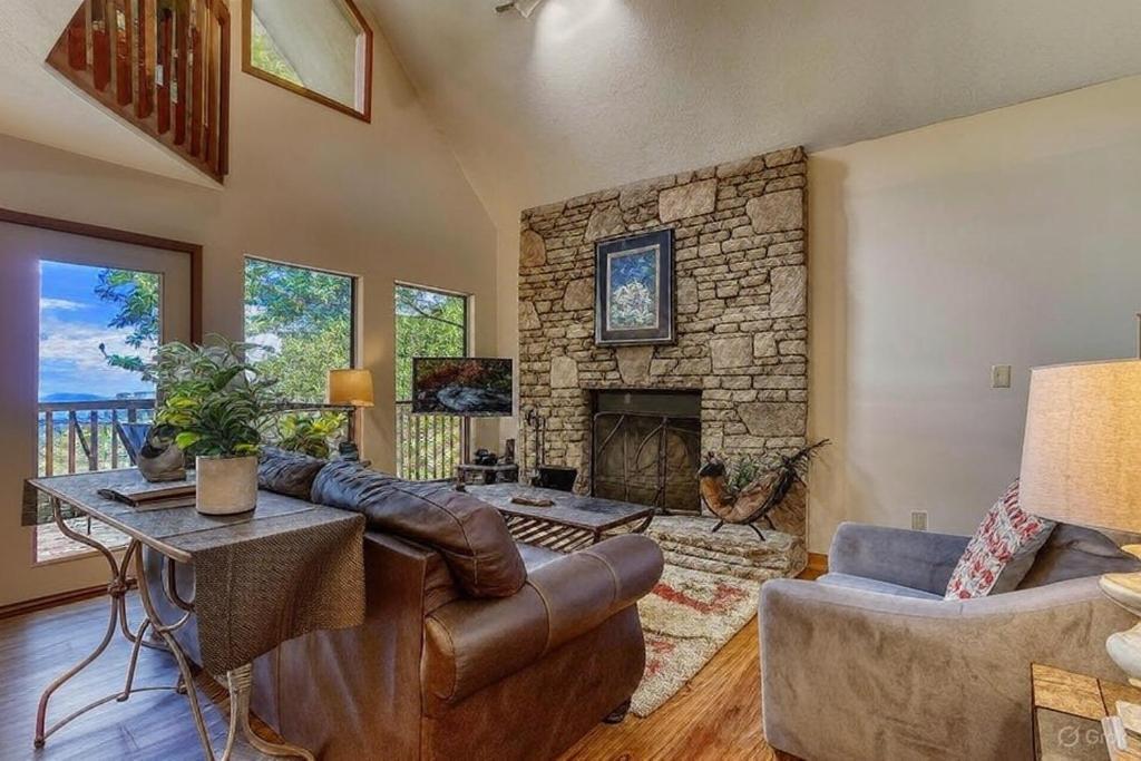 Serenity Heights, Amazing Views, Hot Tub Pool Access, 1089 Free Tickets Each Paid Day, Dollywood Gatlinburg Exterior photo